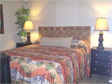 Master bedroom with king bed Master bedroom with king bed
