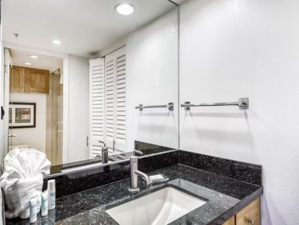 Pacific Ocean Almost at Your Door The number 1 Vacation Rental