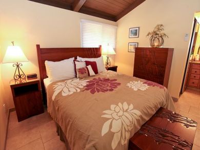Khei 2 Bedroom Vacation Rental Option Beach, Pool Views!