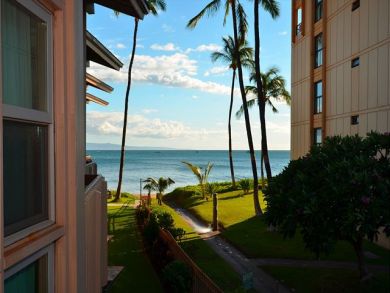 Khei 2 Bedroom Vacation Rental Option Beach, Pool Views!