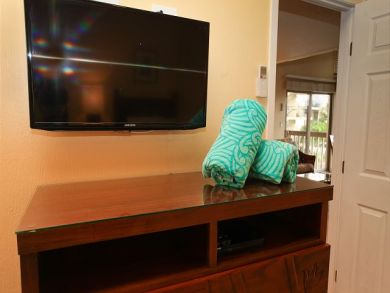 Khei 2 Bedroom Vacation Rental Option Beach, Pool Views!