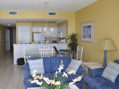 Open living & dining area