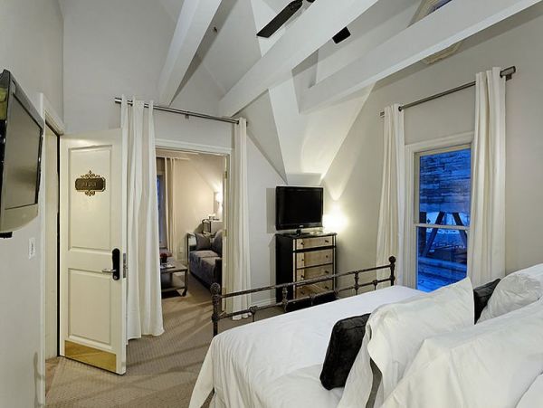 Ten Bedroom Luxury Walk to Lift Home in Aspen