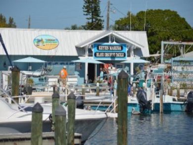 Anna Maria Island Vacation Duplex Sleeps Four Guests. Anna Maria Island Vacation Duplex Sleeps Four Guests.