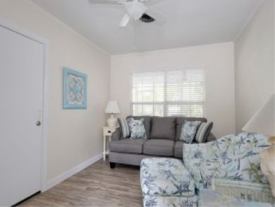 Anna Maria Island Vacation Duplex Sleeps Four Guests. Anna Maria Island Vacation Duplex Sleeps Four Guests.