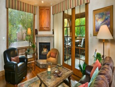 Living room with fireplace