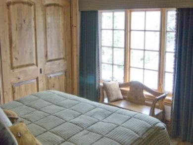 Bedroom 2 with king bed