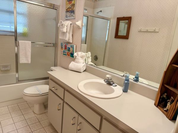 Beautiful 3 Bedroom Home with Loft and a Private Pool
