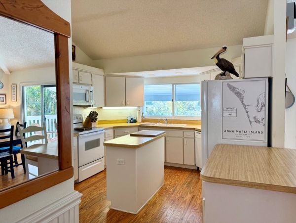 Beautiful 3 Bedroom Home with Loft and a Private Pool