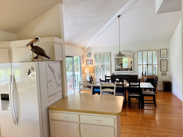 Beautiful 3 Bedroom Home with Loft and a Private Pool