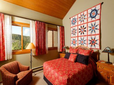 Bedroom 2 with queen bed