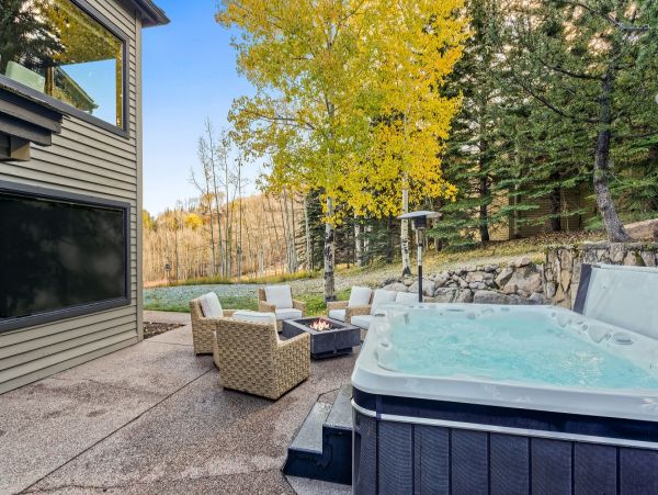 Snowmass  Six Bedroom Luxury Ski Home
