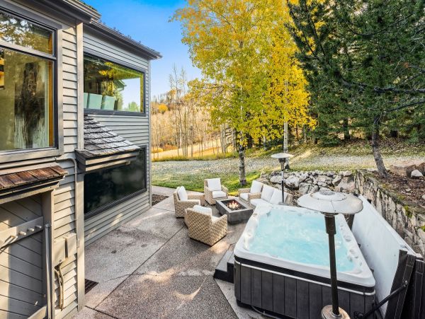 Snowmass  Six Bedroom Luxury Ski Home