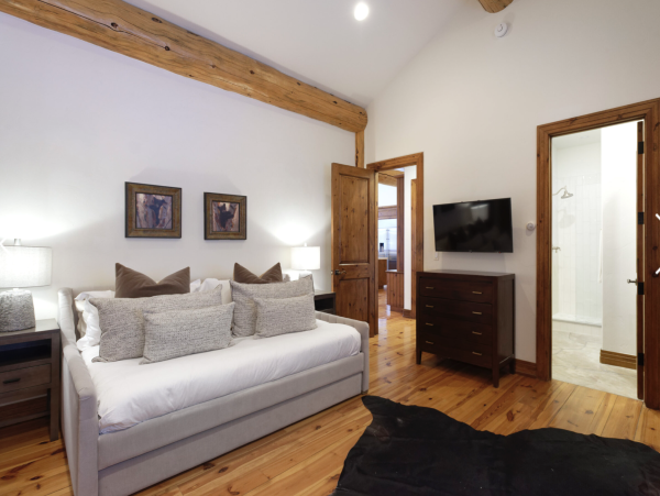 World Class 7- bedroom Ski In Ski Out Chalet Snowmass