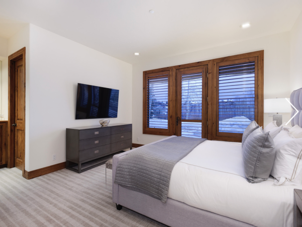World Class 7- bedroom Ski In Ski Out Chalet Snowmass