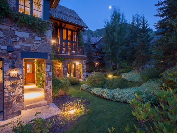 Rent Luxury Ski in Ski  Out Six Bedroom Homes Aspen