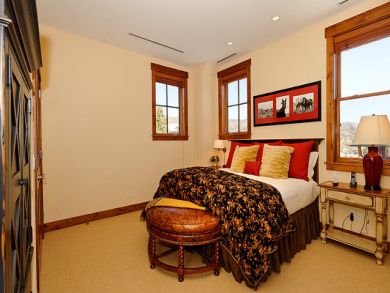 Bedroom 3 with king bed