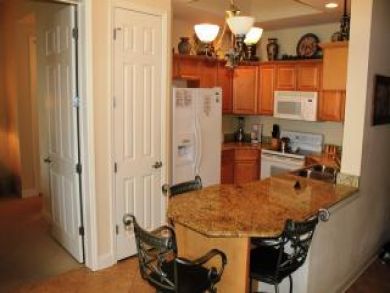 Kitchen with breakfast bar