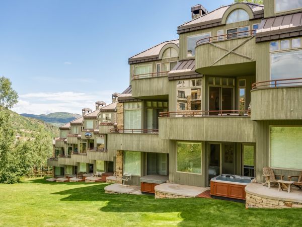 Ski in Ski Out Four Bedroom Vacation Home in Snowmass