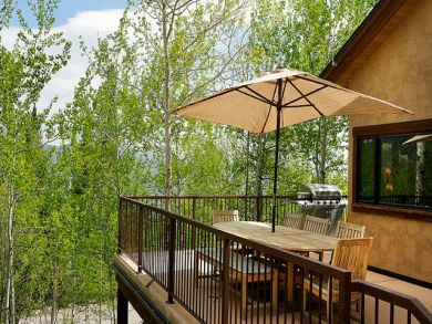 Outdoor dining area