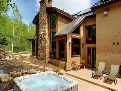 Outdoor hot tub