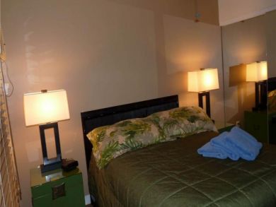 Guest bedroom with queen bed