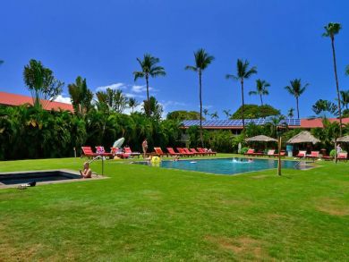 Lahaina Vacation Condo Sleeps Six Guests