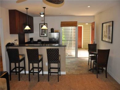 Lahaina Vacation Condo Sleeps Six Guests