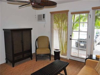 Lahaina Vacation Condo Sleeps Six Guests