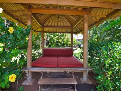 Lahaina Vacation Condo Sleeps Six Guests
