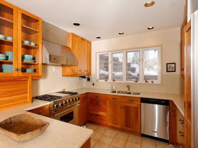 Fully equipped kitchen