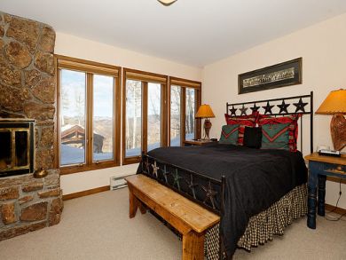 Bedroom 2 with queen bed