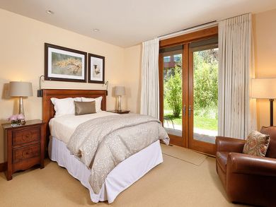 Bedroom 2 with queen bed