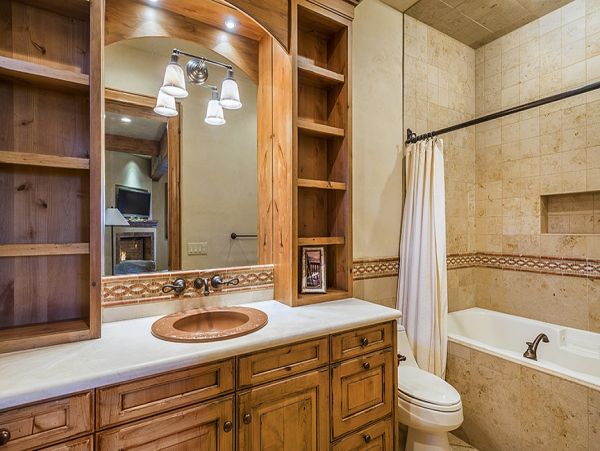 Luxury Snowmass Rental Home with Private Hot Tub Sleeps 10