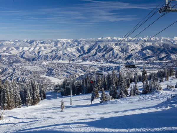 Luxury Snowmass Rental Home with Private Hot Tub Sleeps 10
