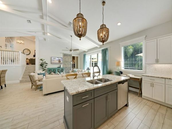 One of the Few Five Bedroom Rentals on Anna Maria Island