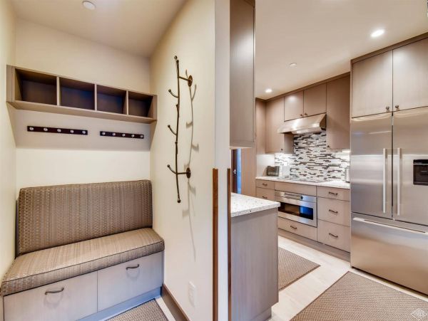Beautiful 3rd Floor One  Bedroom Vacation Condo in Vail
