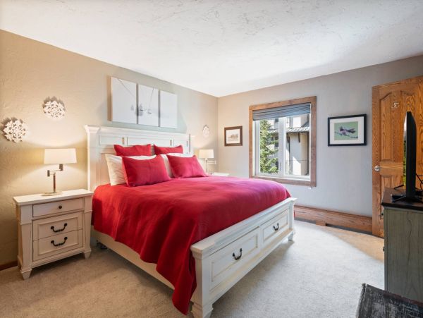 Luxury Vail Condo One-Bedroom in Lionshead Village