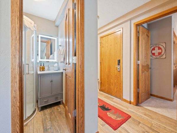 Luxury Vail Condo One-Bedroom in Lionshead Village