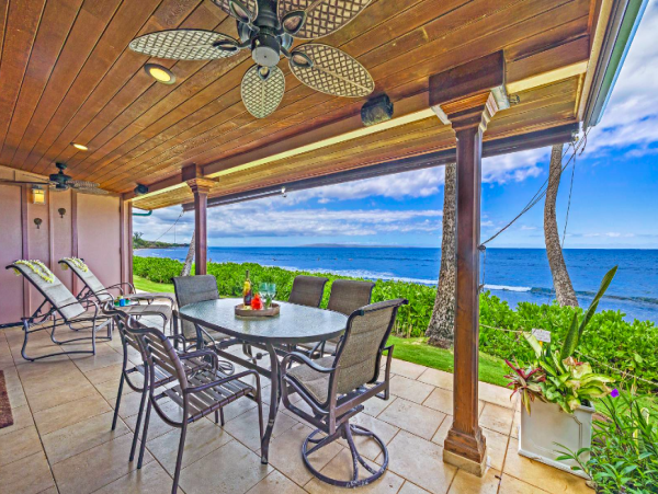 Oceanfront Paradise: A Luxurious Maui 4-Bedroom Retreat
