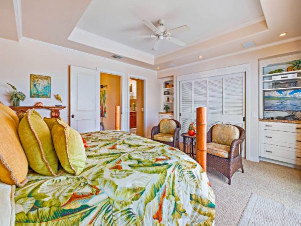 Oceanfront Paradise: A Luxurious Maui 4-Bedroom Retreat