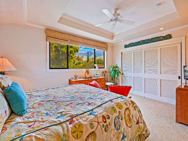 Oceanfront Paradise: A Luxurious Maui 4-Bedroom Retreat