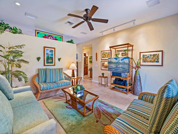 Oceanfront Paradise: A Luxurious Maui 4-Bedroom Retreat