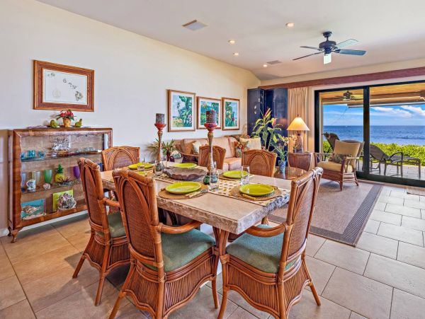 Oceanfront Paradise: A Luxurious Maui 4-Bedroom Retreat