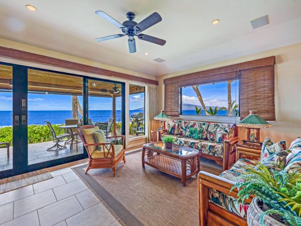 Oceanfront Paradise: A Luxurious Maui 4-Bedroom Retreat