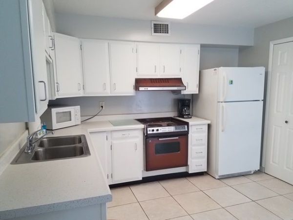 Lovely 2 Bedroom Vacation Condo in Holmes Beach