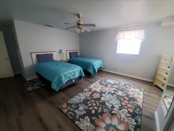 Lovely 2 Bedroom Vacation Condo in Holmes Beach