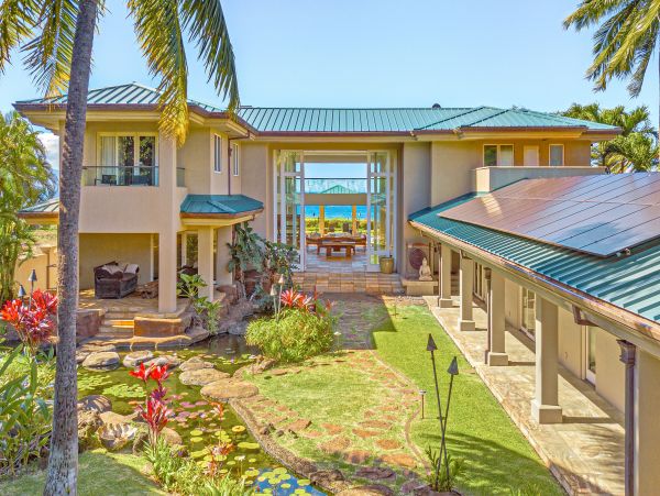 Oceanfront Luxury Beach Retreat in Kaanapali, Maui
