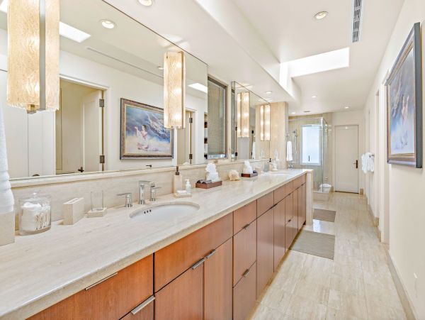 Oceanfront Luxury Beach Retreat in Kaanapali, Maui