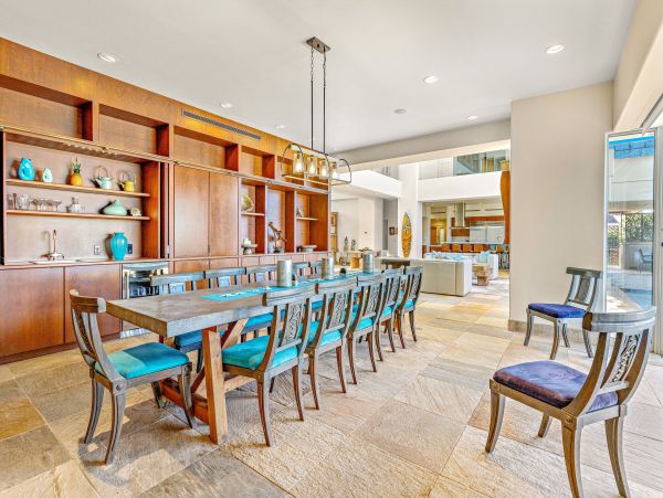 Oceanfront Luxury Beach Retreat in Kaanapali, Maui